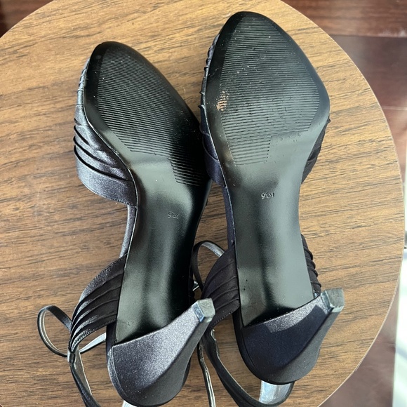 Naturalizer Black Satin Heels size 9.5 - Picture 3 of 7